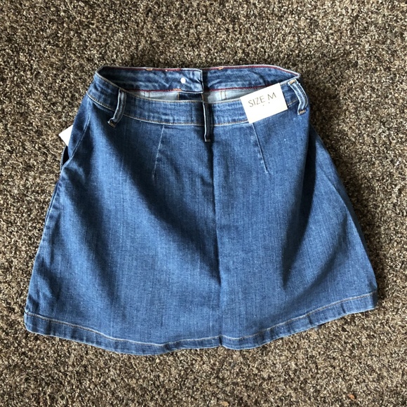 NWT Demin Button Up Skirt - Picture 4 of 6